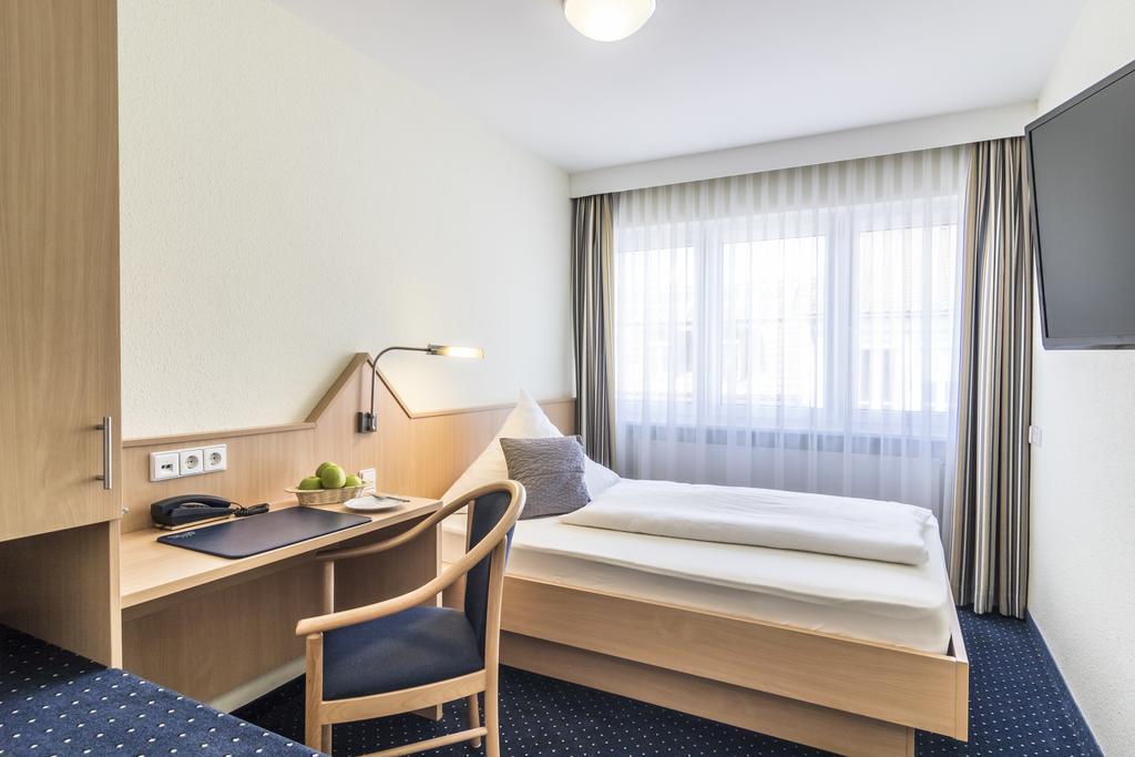 Hotel Garni Oberrhein Райнфельден Экстерьер фото