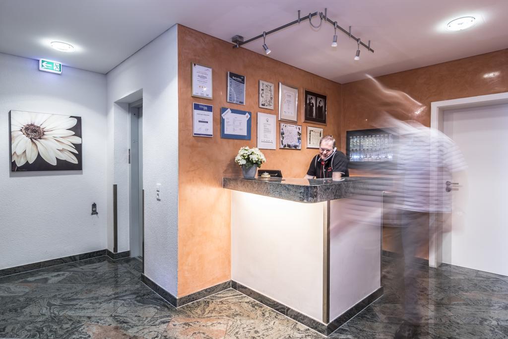 Hotel Garni Oberrhein Райнфельден Экстерьер фото