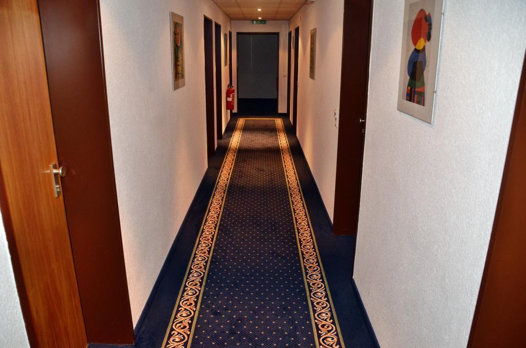 Hotel Garni Oberrhein Райнфельден Экстерьер фото